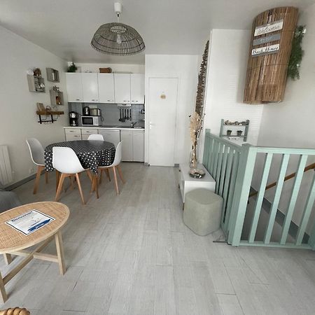 Houlgate Souplex 50M Plage Et Commerces Exterior photo